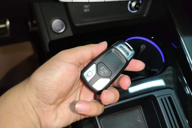 Used Audi A4L 2024 40 TFSI Luxury Dynamic Edition Vehicle Key