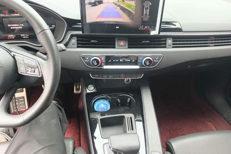 Used Audi A4L 2024 40 TFSI Luxury Dynamic Edition Audio And AC Panel