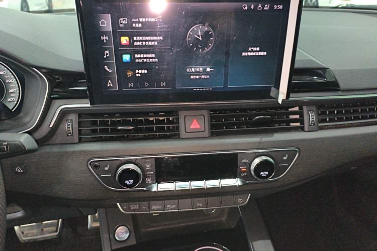 Used Audi A4L 2024 40 TFSI Luxury Dynamic Edition Audio And AC Panel
