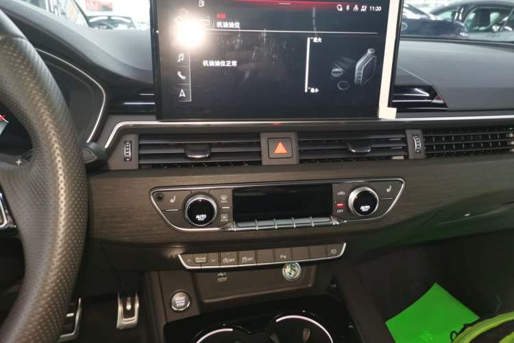 Used Audi A4L 2024 40 TFSI Luxury Dynamic Edition Audio And AC Panel