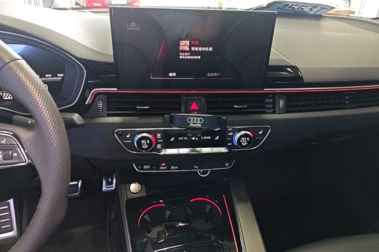 Used Audi A4L 2024 40 TFSI Luxury Dynamic Edition Audio And AC Panel