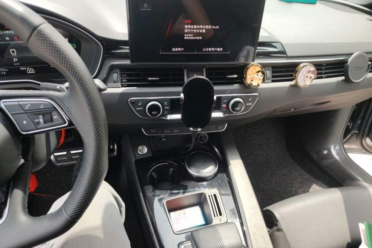 Used Audi A4L 2024 40 TFSI Luxury Dynamic Edition Audio And AC Panel