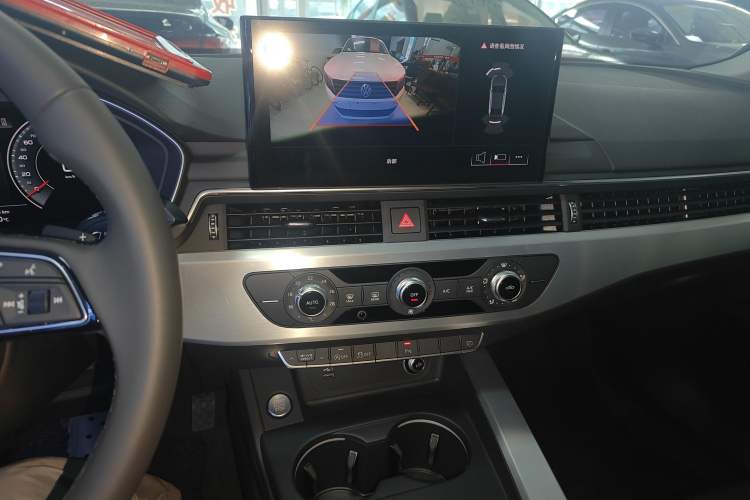 Used Audi A4L 2024 40 TFSI Fashion Dynamic Model Audio And AC Panel