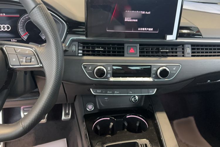 Used Audi A4L 2024 40 TFSI Luxury Dynamic Edition Audio And AC Panel