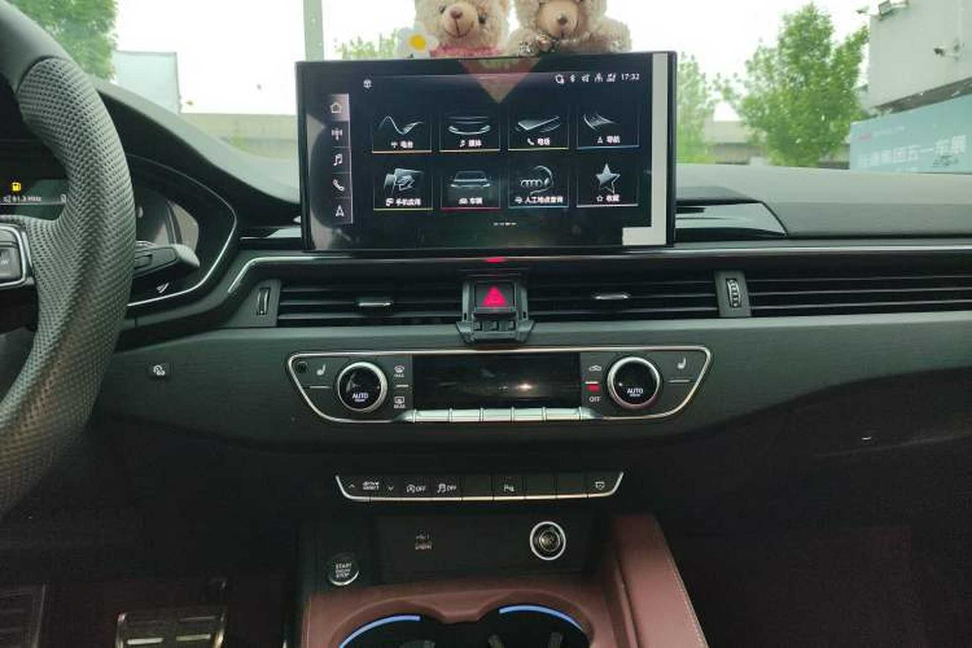 Used Audi A4L 2024 40 TFSI Luxury Dynamic Edition Audio And AC Panel