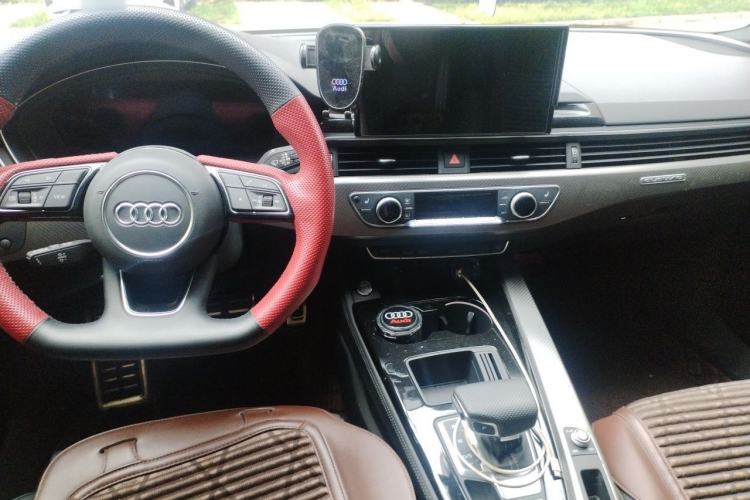 Used Audi A4L 2024 40 TFSI quattro RS Performance Package Center Console