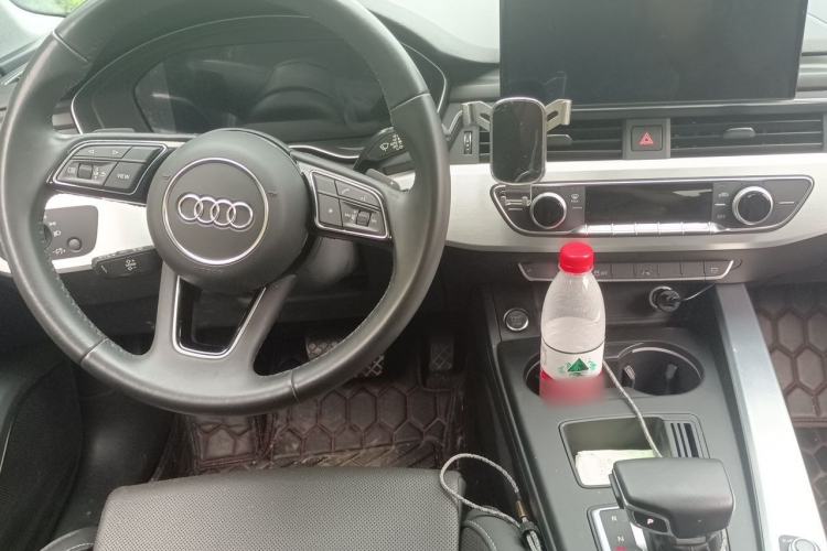Used Audi A4L 2024 40 TFSI Fashion Dynamic Model Center Console