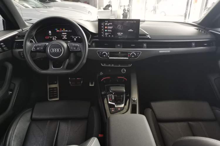 Used Audi A4L 2024 40 TFSI quattro RS Performance Package Center Console