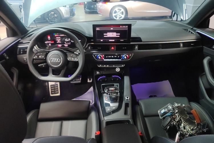Used Audi A4L 2024 40 TFSI Luxury Dynamic Edition Center Console