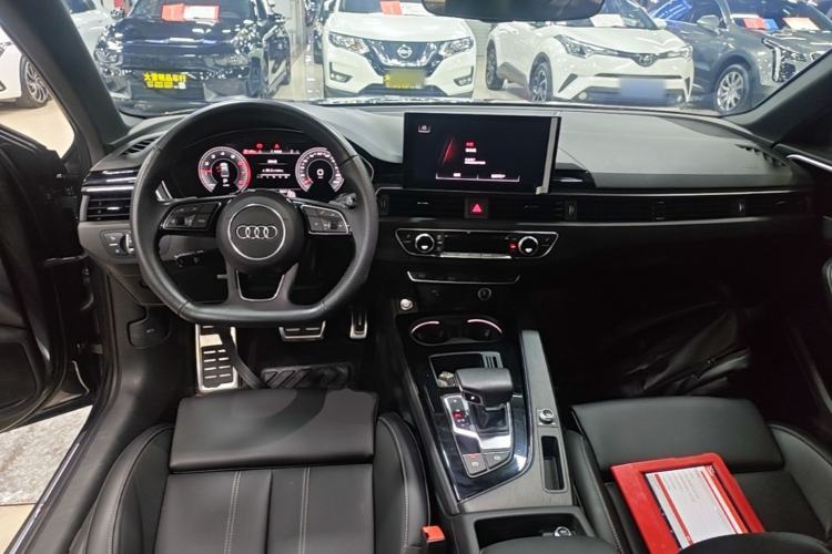 Used Audi A4L 2024 40 TFSI Luxury Dynamic Edition Center Console