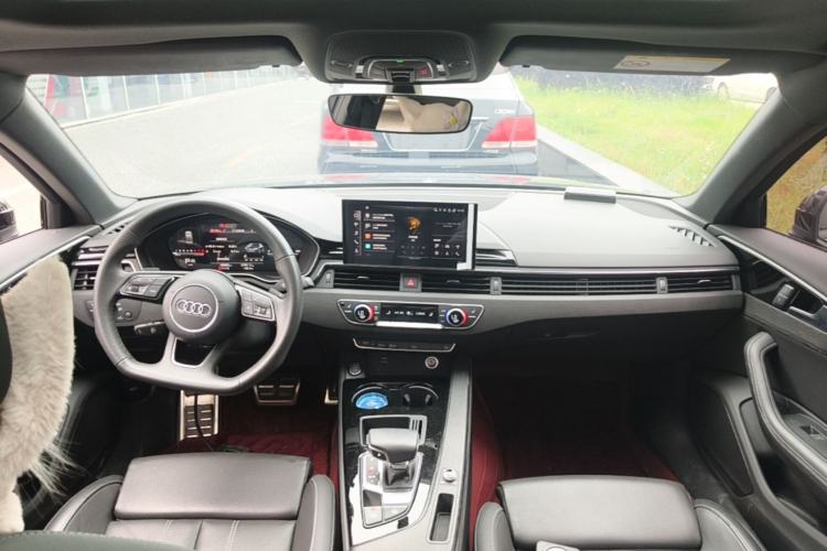 Used Audi A4L 2024 40 TFSI Luxury Dynamic Edition Center Console