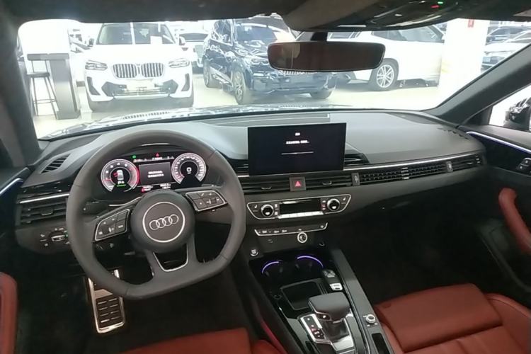 Used Audi A4L 2024 40 TFSI Luxury Dynamic Edition Center Console