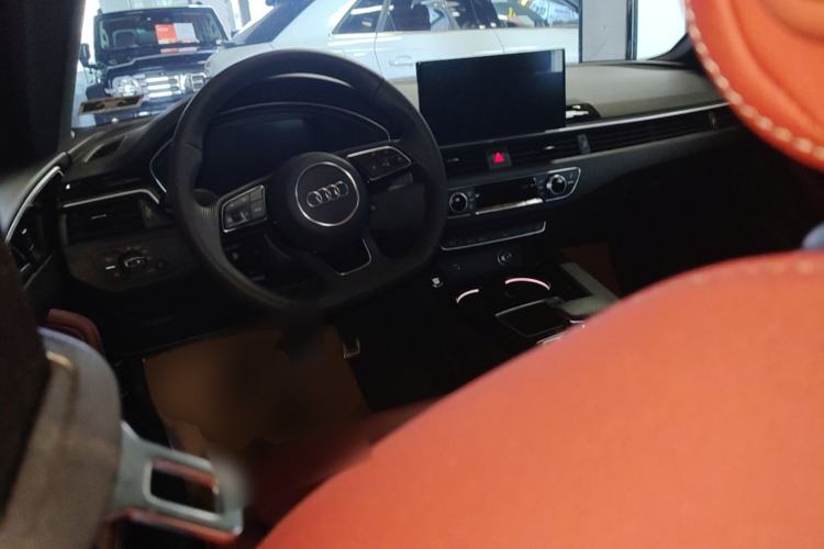 Used Audi A4L 2024 40 TFSI Luxury Dynamic Edition Center Console