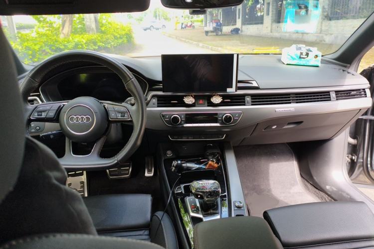 Used Audi A4L 2024 40 TFSI quattro RS Performance Package Center Console