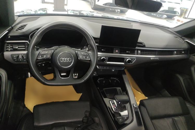 Used Audi A4L 2024 40 TFSI quattro RS Performance Package Center Console