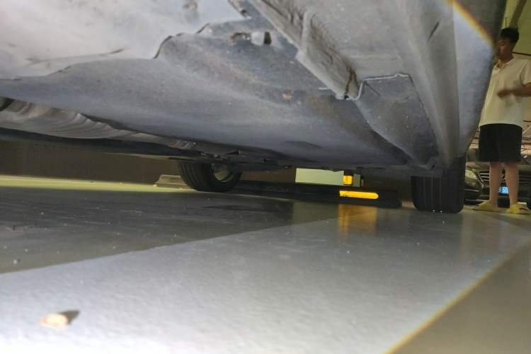 Used Audi A4L 2024 40 TFSI Luxury Dynamic Edition (Starry Night Version) Chassis Front Left