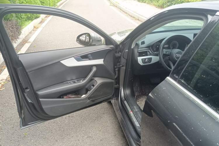 Used Audi A4L 2024 40 TFSI Fashion Dynamic Model Driver Seat