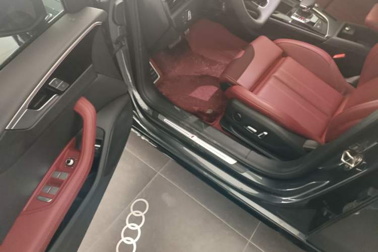Used Audi A4L 2024 40 TFSI Luxury Dynamic Edition Driver Seat