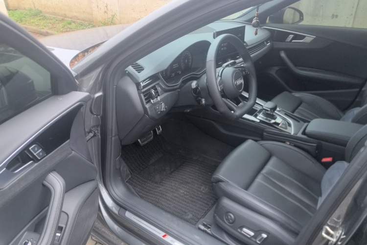 Used Audi A4L 2024 40 TFSI Luxury Dynamic Edition Driver Seat