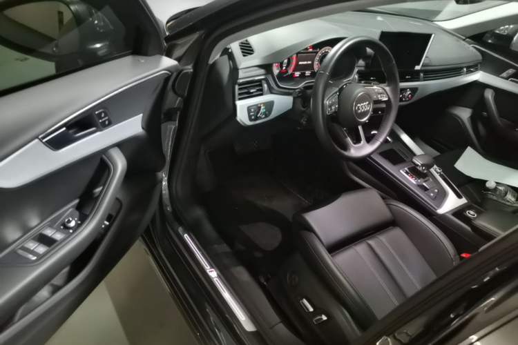 Used Audi A4L 2024 40 TFSI Fashion Dynamic Model Driver Seat