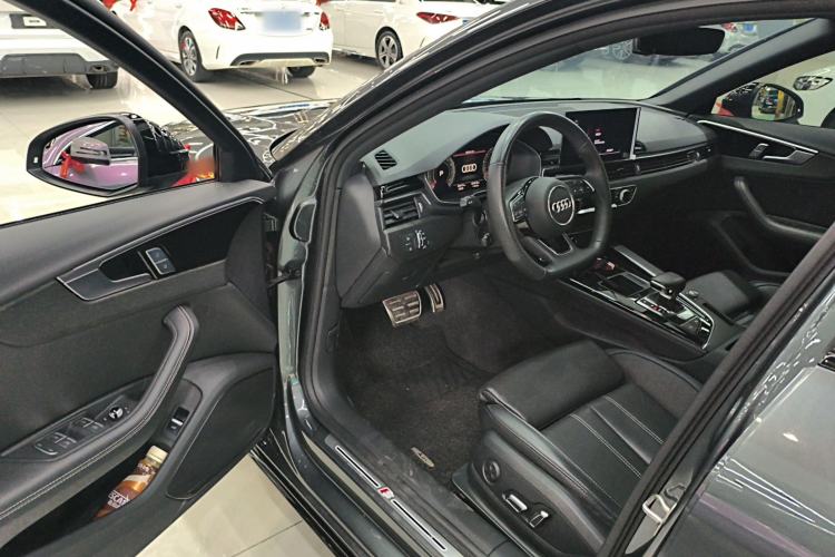 Used Audi A4L 2024 40 TFSI Luxury Dynamic Edition Driver Seat