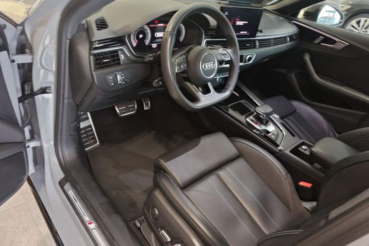 Used Audi A4L 2024 40 TFSI Luxury Dynamic Edition Driver Seat