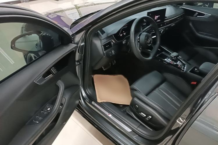 Used Audi A4L 2024 40 TFSI Luxury Dynamic Edition Driver Seat