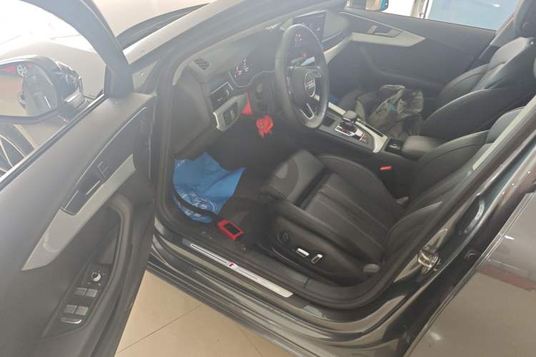 Used Audi A4L 2024 40 TFSI Fashion Dynamic Model Driver Seat