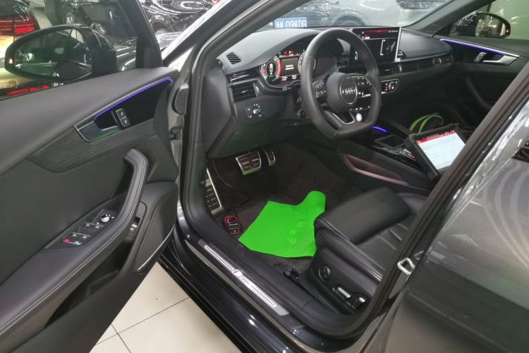 Used Audi A4L 2024 40 TFSI Luxury Dynamic Edition Driver Seat