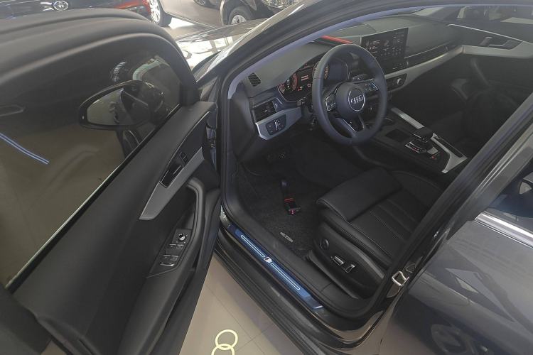 Used Audi A4L 2024 40 TFSI Fashion Dynamic Model Driver Seat