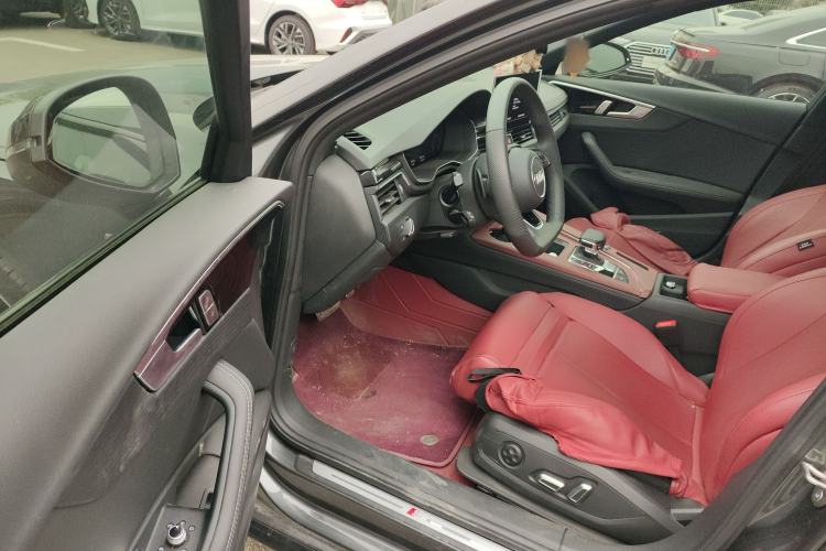 Used Audi A4L 2024 40 TFSI Luxury Dynamic Edition Driver Seat