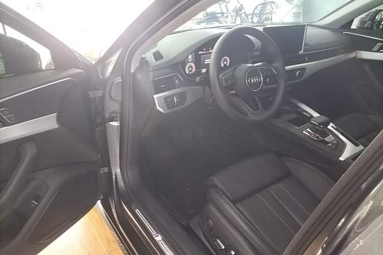 Used Audi A4L 2024 40 TFSI Fashion Dynamic Model Driver Seat