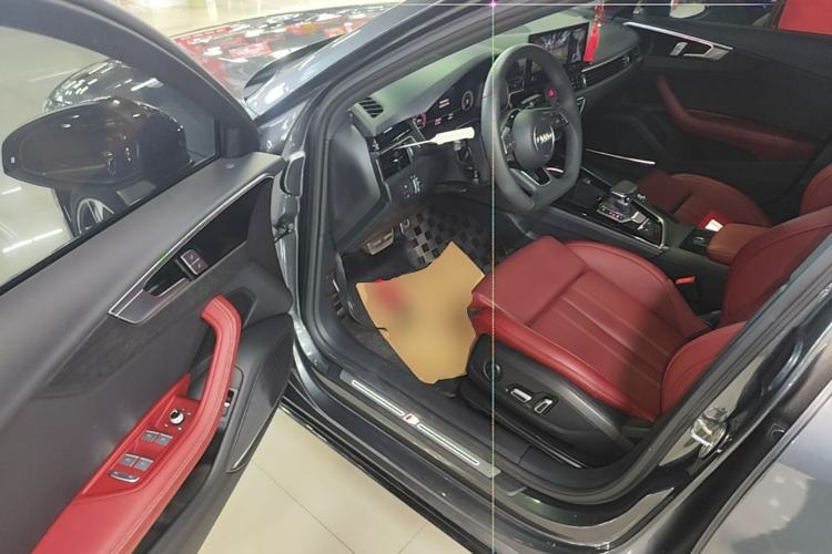 Used Audi A4L 2024 40 TFSI Luxury Dynamic Edition (Starry Night Version) Driver Seat