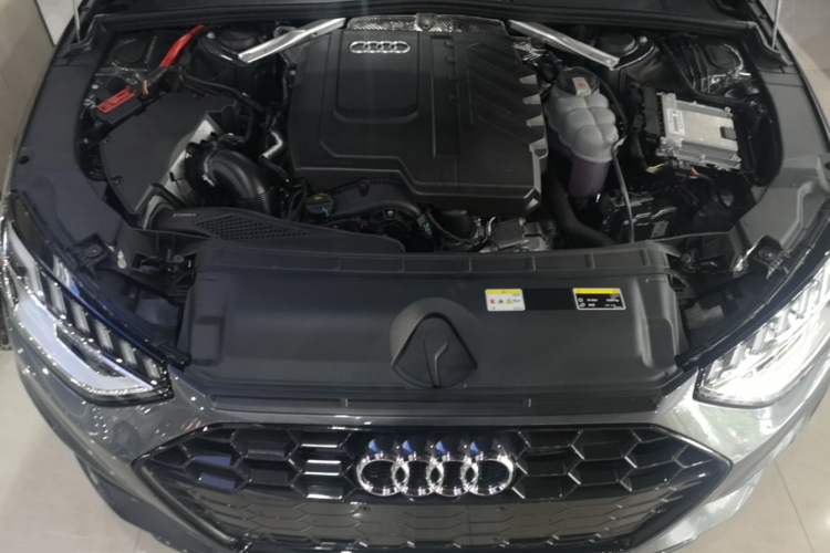 Used Audi A4L 2024 40 TFSI Fashion Dynamic Model Engine Bay