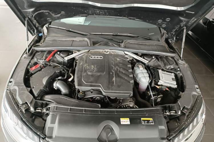Used Audi A4L 2024 40 TFSI Luxury Dynamic Edition Engine Bay