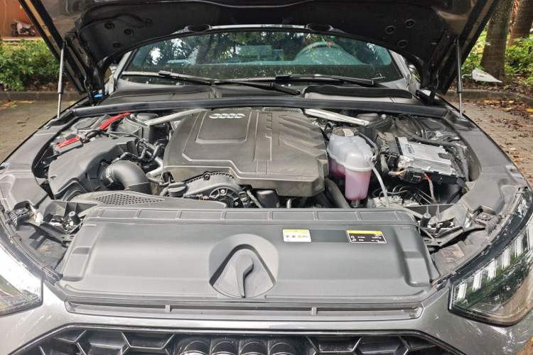 Used Audi A4L 2024 40 TFSI Luxury Dynamic Edition (Starry Night Version) Engine Bay