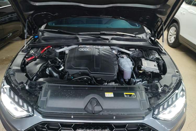 Used Audi A4L 2024 40 TFSI Luxury Dynamic Edition Engine Bay