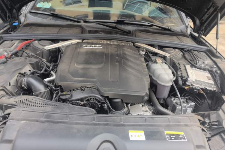 Used Audi A4L 2024 40 TFSI Luxury Dynamic Edition Engine Bay
