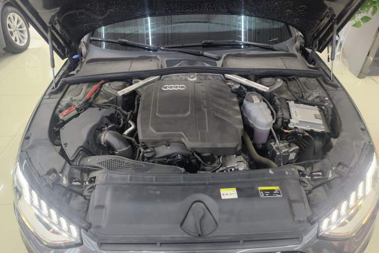 Used Audi A4L 2024 40 TFSI Luxury Dynamic Edition Engine Bay