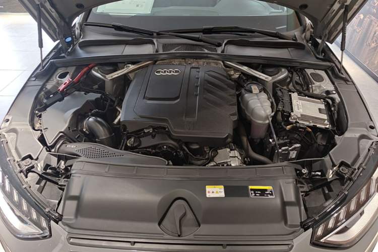 Used Audi A4L 2024 40 TFSI Luxury Dynamic Edition Engine Bay