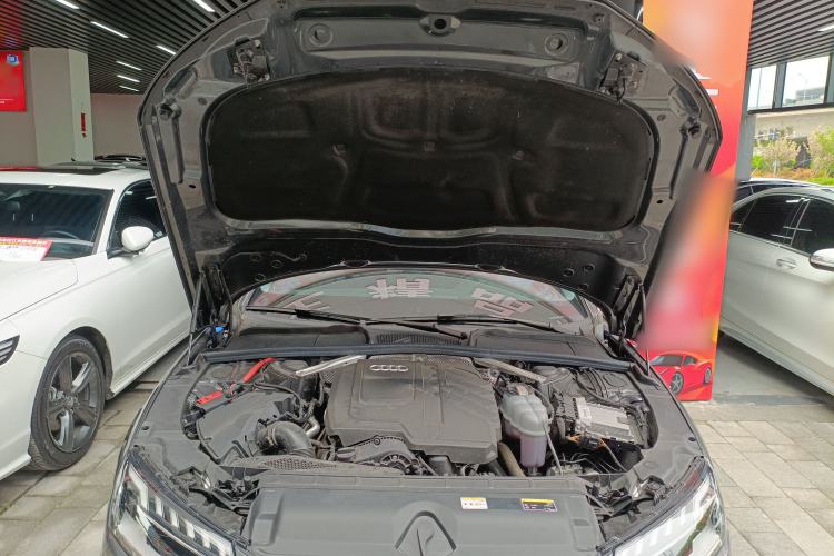 Used Audi A4L 2024 40 TFSI Fashion Dynamic Model Engine Bay