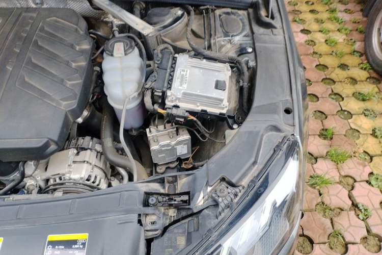 Used Audi A4L 2024 40 TFSI quattro RS Performance Package Engine Bay Left