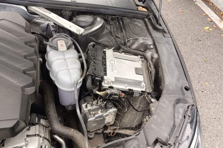 Used Audi A4L 2024 40 TFSI Fashion Dynamic Model Engine Bay Left