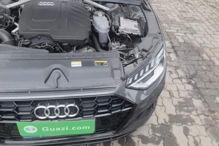 Used Audi A4L 2024 40 TFSI Luxury Dynamic Edition Engine Bay Left