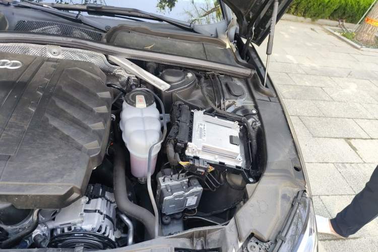 Used Audi A4L 2024 40 TFSI Fashion Dynamic Model Engine Bay Left