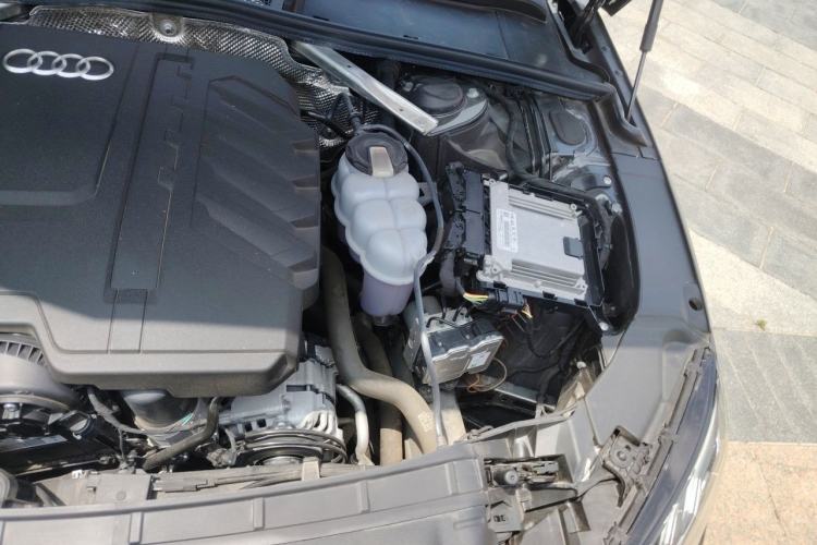 Used Audi A4L 2024 40 TFSI Luxury Dynamic Edition Engine Bay Left