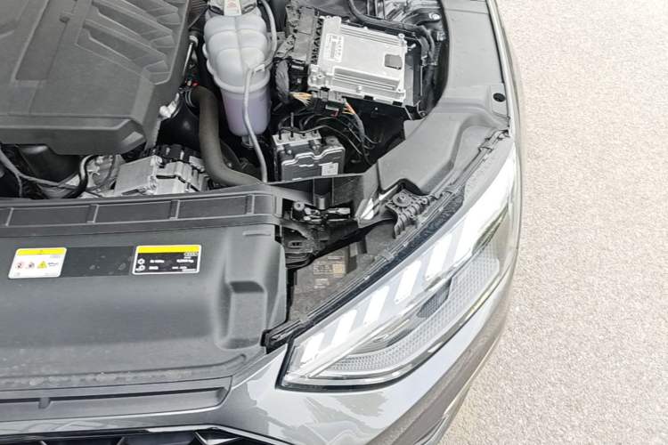 Used Audi A4L 2024 40 TFSI quattro RS Performance Package Engine Bay Left