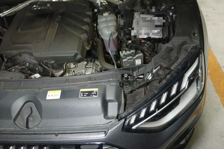 Used Audi A4L 2024 40 TFSI Luxury Dynamic Edition Engine Bay Left
