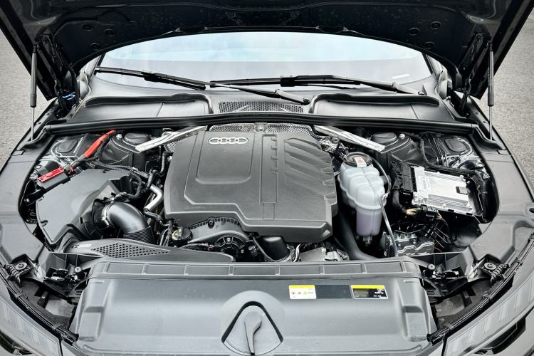 Used Audi A4L 2024 40 TFSI Luxury Dynamic Edition Engine Bay