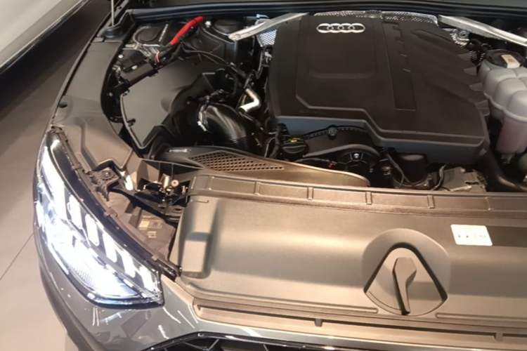 Used Audi A4L 2024 40 TFSI quattro RS Performance Package Engine Bay Right